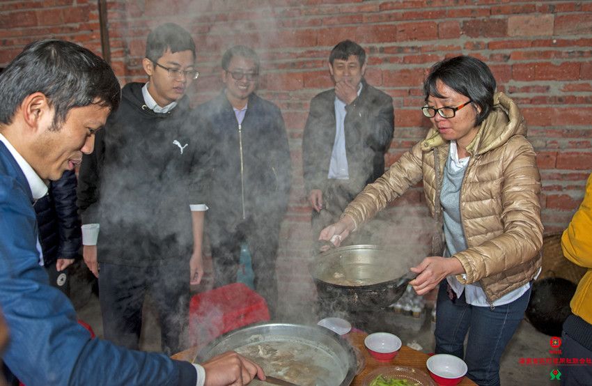 小額信貸“貸”來(lái)脫貧新希望  海口農(nóng)商銀行“小額”提前為貧困戶送去新春祝福