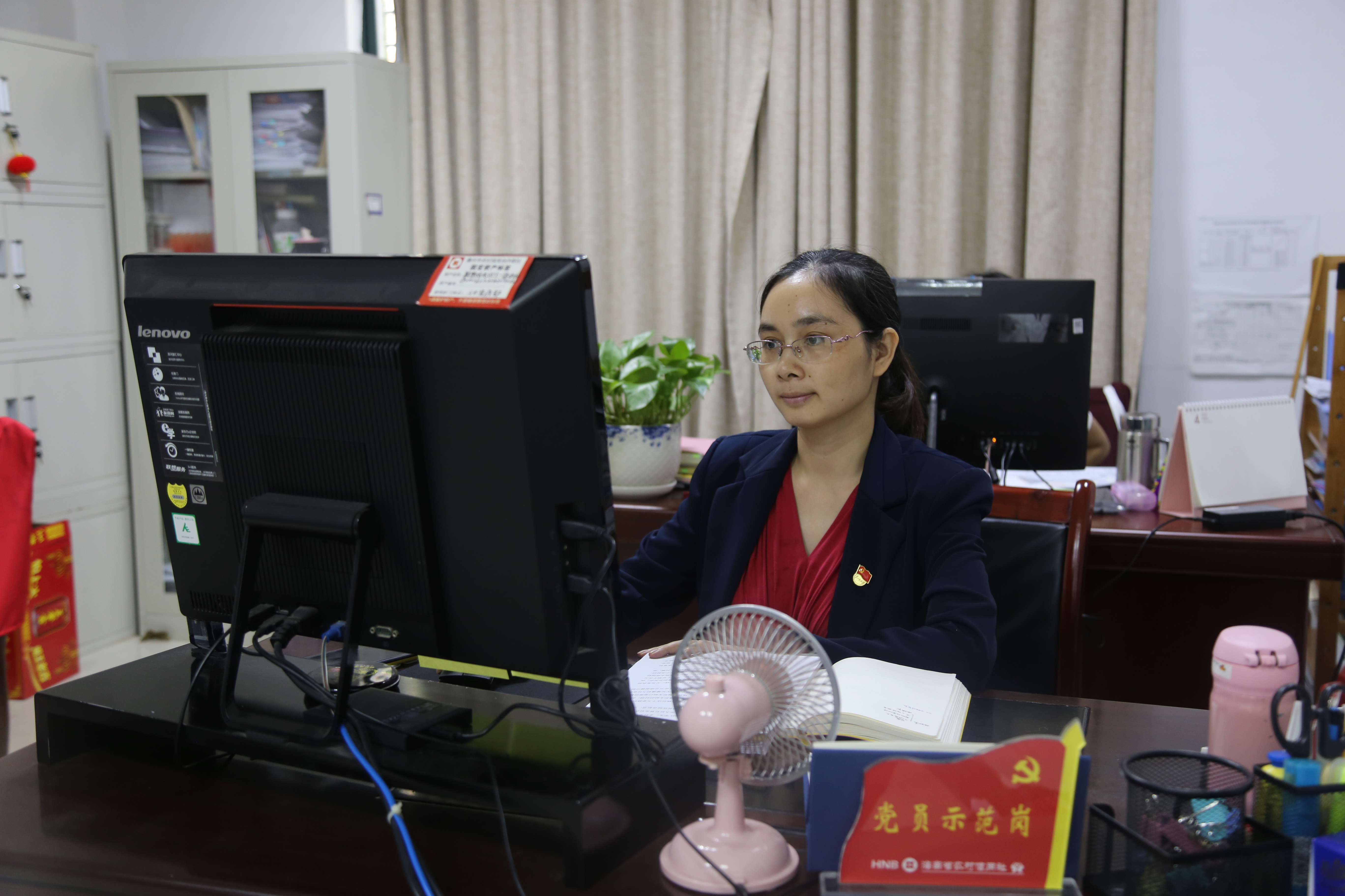 【最美農信人】用心務實 默默奮斗 奉獻青春 甘當孺子牛——記海南省國資系統(tǒng)優(yōu)秀黨務工作者史小美