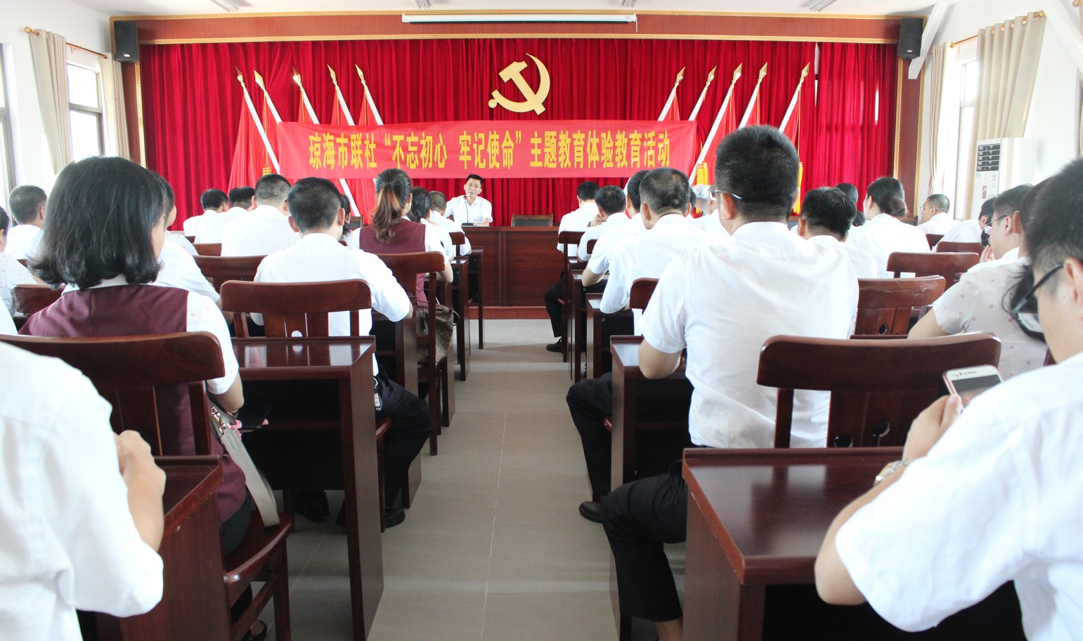 追往昔硝煙彌漫，憶當年烽火連天---- 瓊海聯(lián)社赴椰子寨開展“不忘初心、牢記使命”主題教育現(xiàn)場體驗學(xué)習(xí)活動