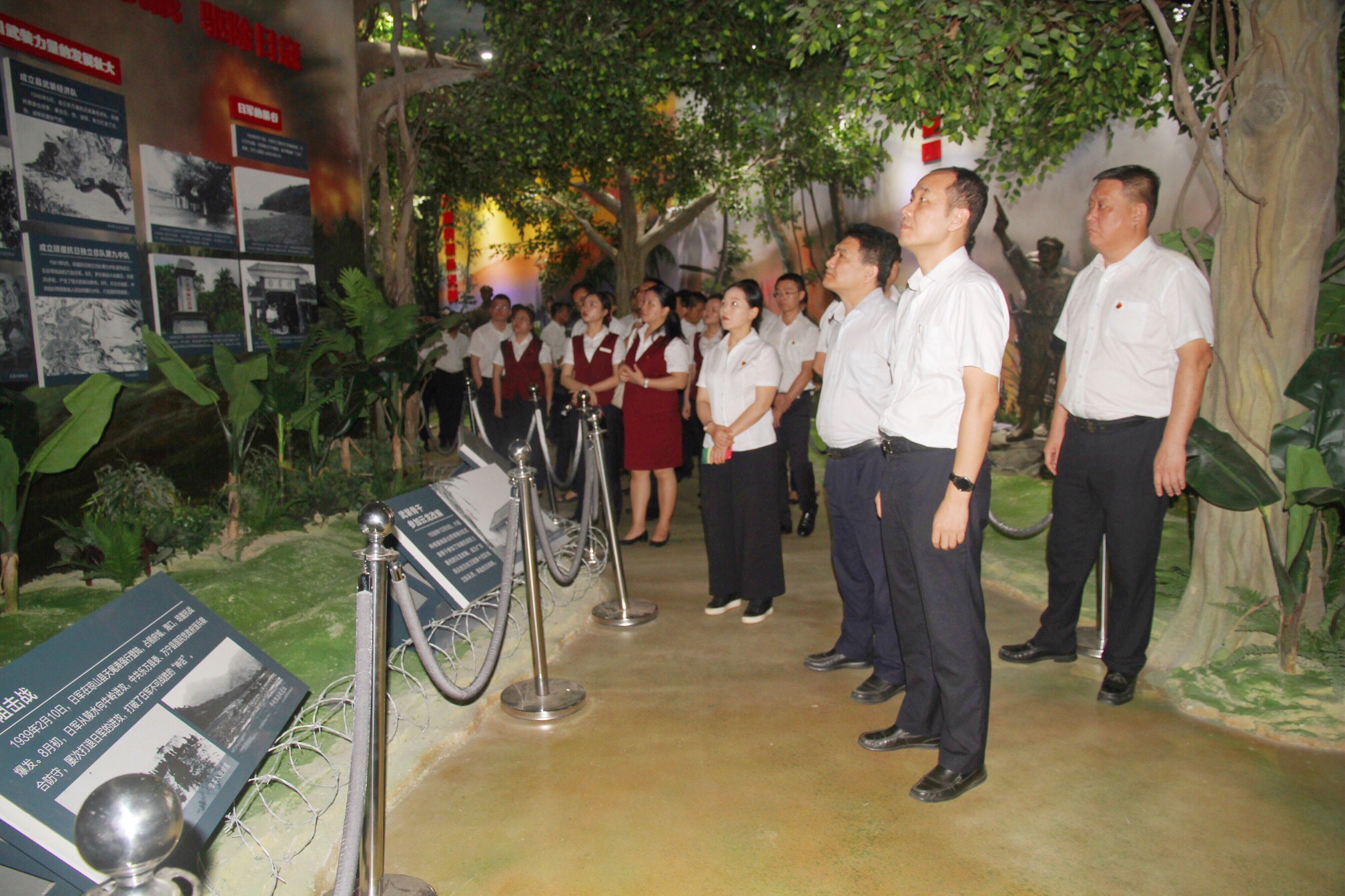 不忘初心跟黨走 牢記使命勇?lián)?dāng)——海口農(nóng)商銀行赴六連嶺開展主題教育現(xiàn)場體驗學(xué)習(xí)活動