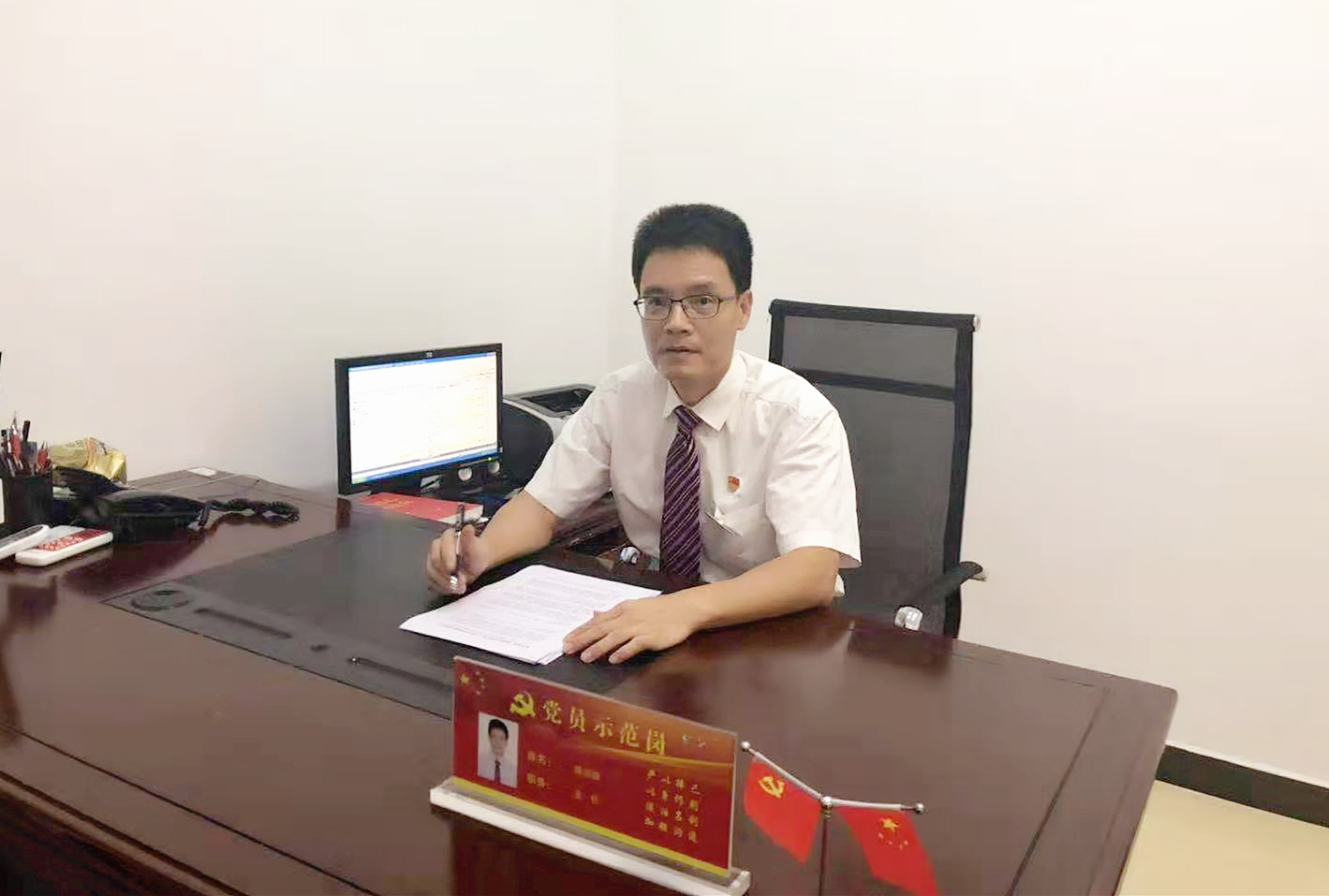 【最美農(nóng)信人】做一名守土盡責(zé)的“應(yīng)急隊長”———?？诼?lián)社海聯(lián)信用社主任陳運鋒