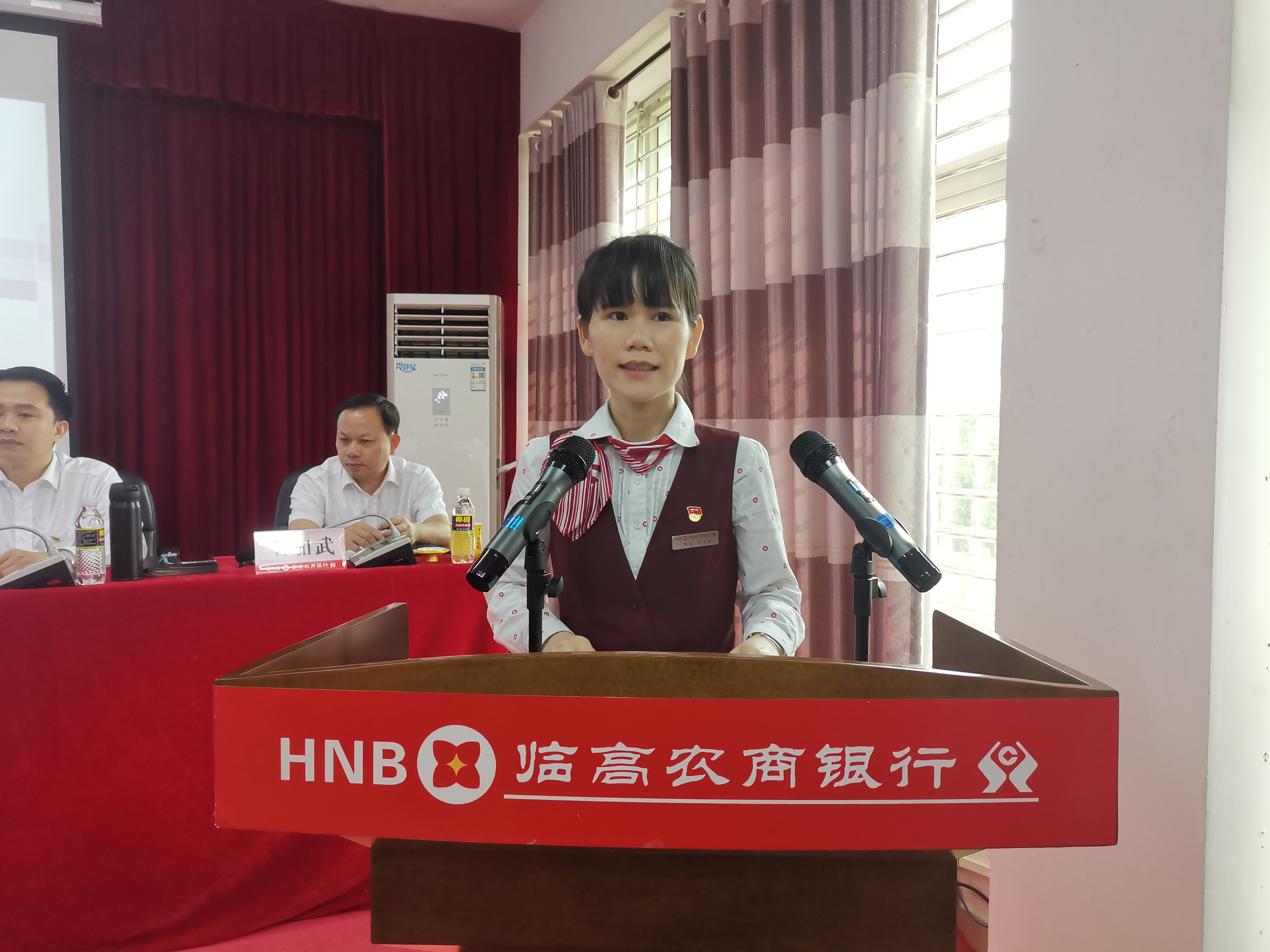 臨高農(nóng)商銀行召開2021年度工作會議 臨高農(nóng)商銀行召開2021年度工作會議