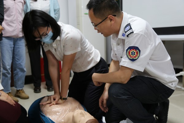應(yīng)急救護(hù) 安全護(hù)航| 儋州聯(lián)社開展應(yīng)急技能知識培訓(xùn)