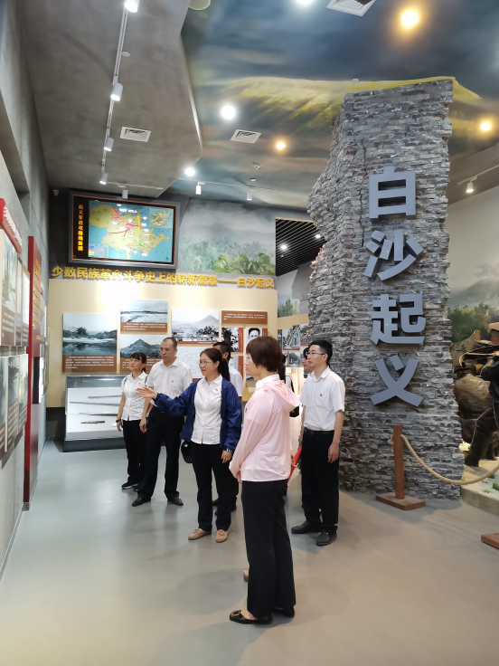 樂東聯(lián)社開展“清明祭英烈”活動(dòng)