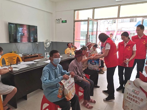 我為群眾辦實事|五指山聯(lián)社團總支開展“關愛老人 傳遞溫暖”志愿服務活動