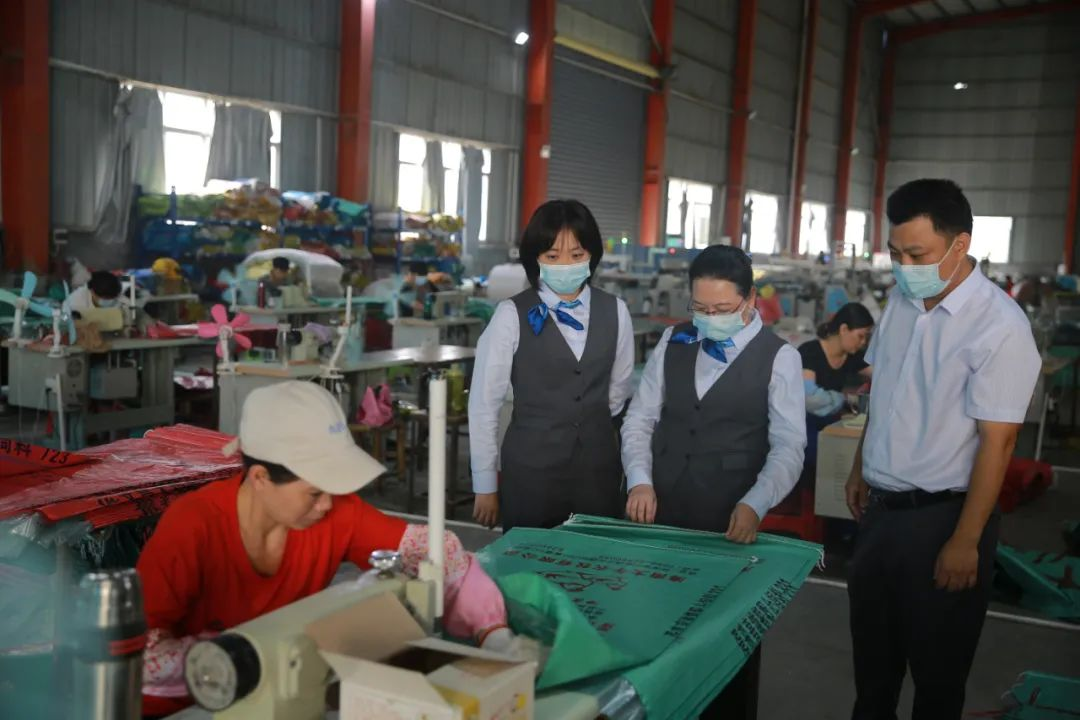 為市場主體發(fā)展“輸血”　海南農(nóng)信破解普惠型小微企業(yè)“融資難”“融資貴”問題