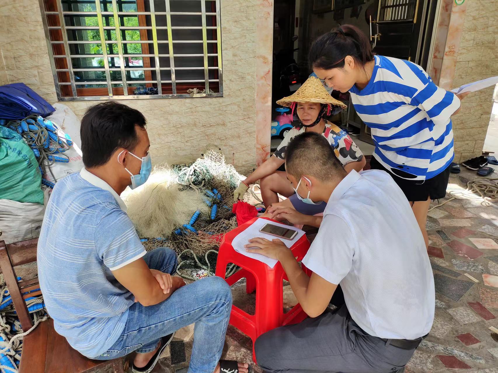 金融服務“不停歇”，臨高農(nóng)商銀行全力 推進國慶期間各項金融服務工作