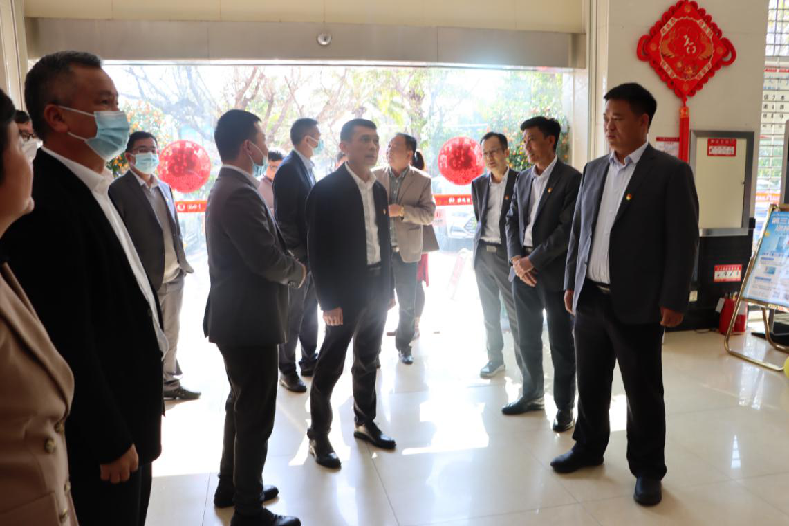 東方市政協(xié)主席率隊新春走訪東方農(nóng)信