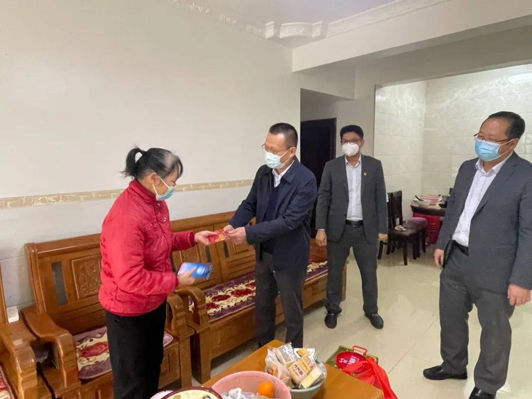 省聯(lián)社黨委班子成員開展走訪慰問生活困難黨員、老黨員和老干部活動