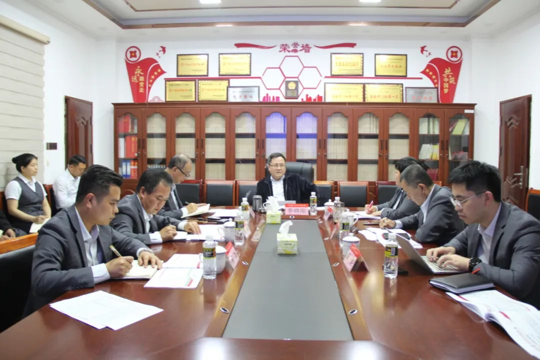 李曉剛到三亞農(nóng)商銀行、陵水聯(lián)社、文昌農(nóng)商銀行、定安聯(lián)社調(diào)研