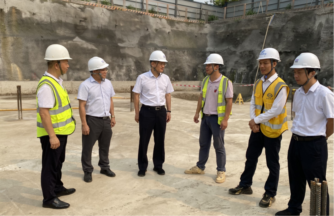 省聯(lián)社黨委副書記王紹文率隊到臨高縣金融孵化基地項目、海南農(nóng)信中部金融中心項目（一期）調(diào)研指導(dǎo)工作