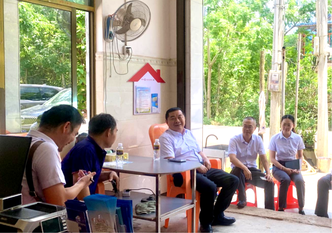 主題教育進(jìn)行時·調(diào)查研究｜韓青到臨高農(nóng)商銀行開展調(diào)研