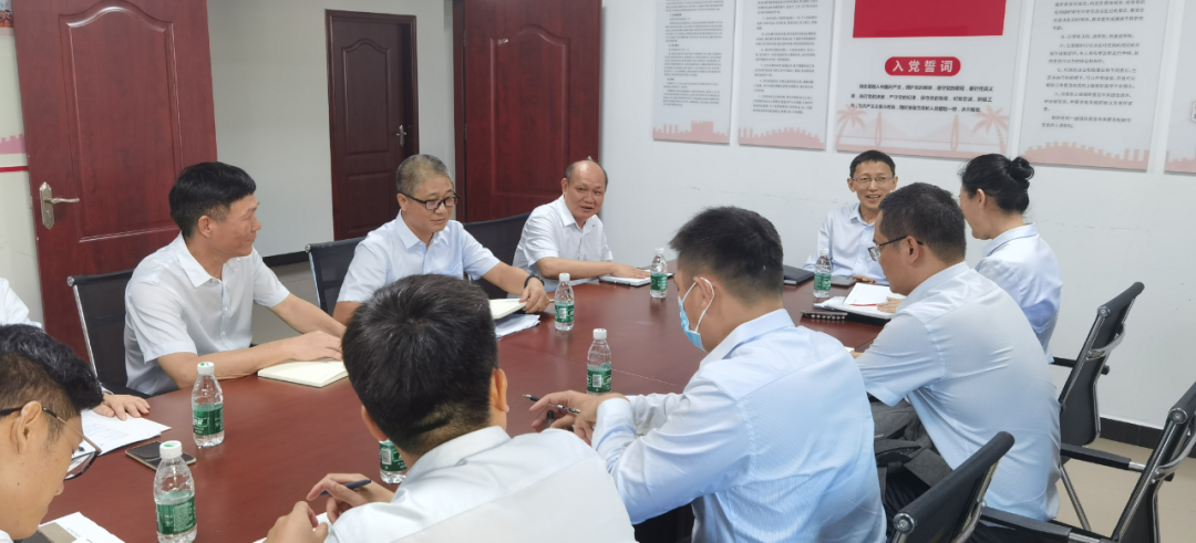 吳敏到瓊海聯(lián)社、三亞農(nóng)商銀行及南部審計中心調(diào)研