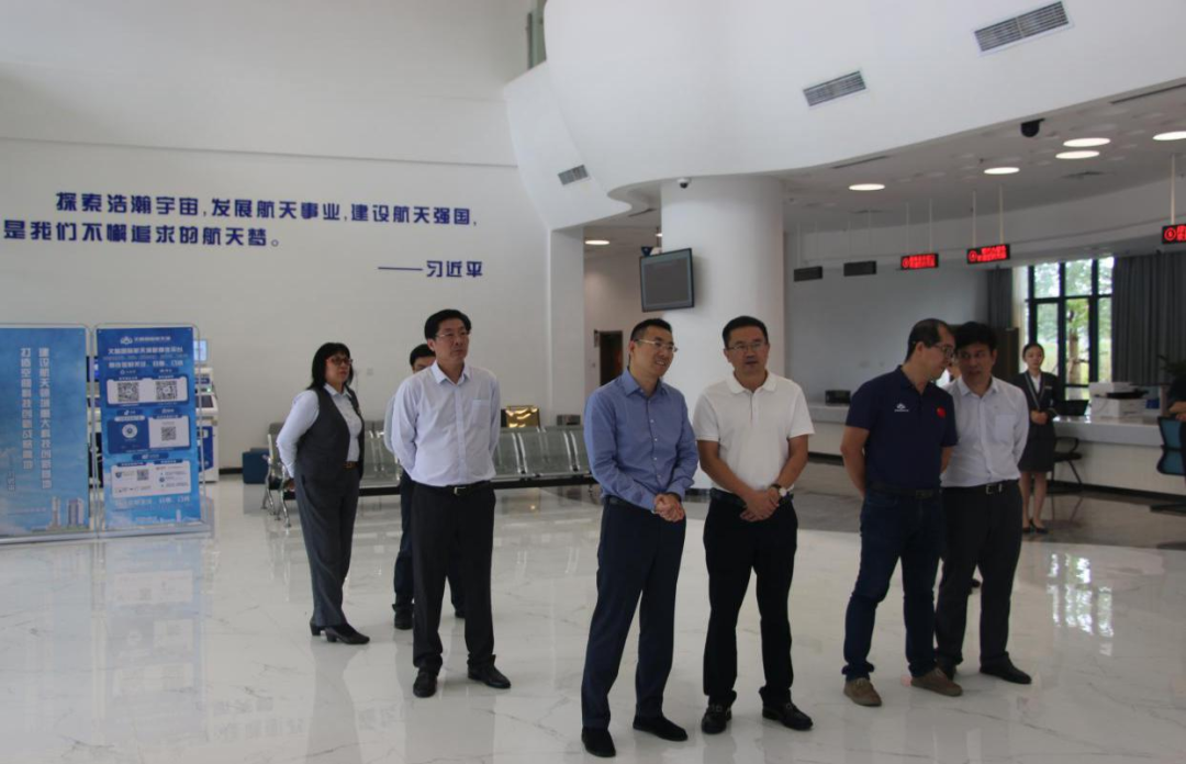 陳維到文昌農(nóng)商銀行宣講中央金融工作會議精神 拜訪客戶并開展調(diào)研督導(dǎo)