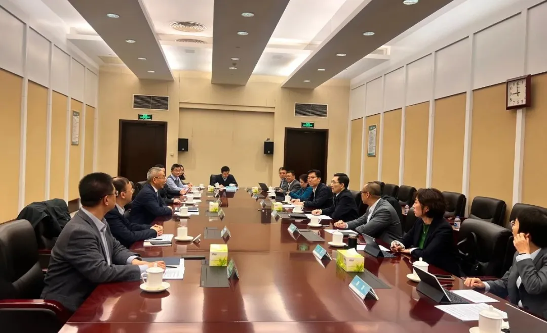 劉國鑫帶隊赴中國農(nóng)業(yè)銀行學(xué)習(xí)交流