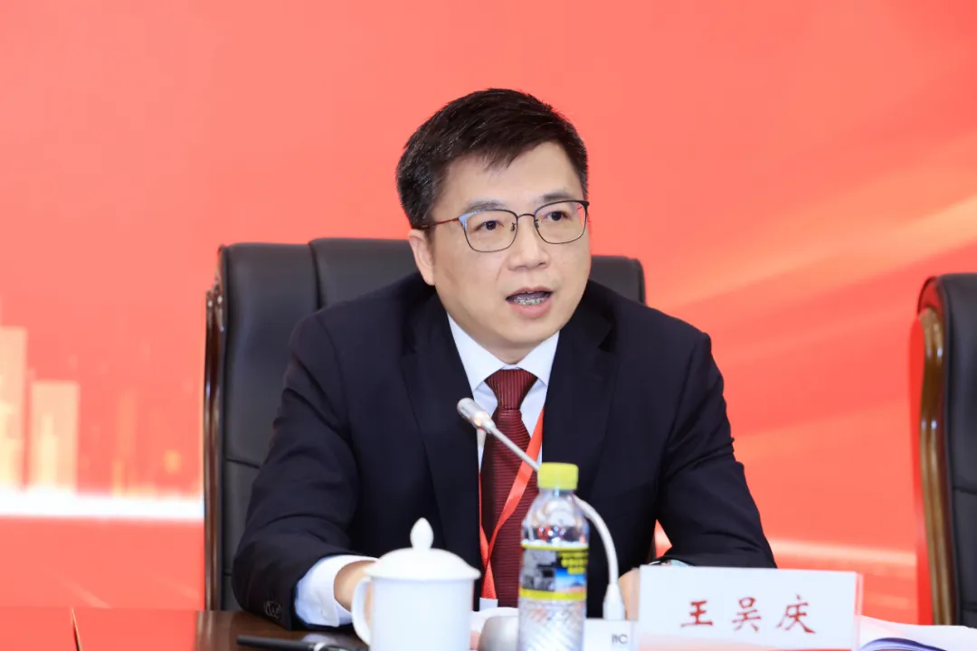 海南農(nóng)商銀行創(chuàng)立大會暨股東大會第一次會議召開