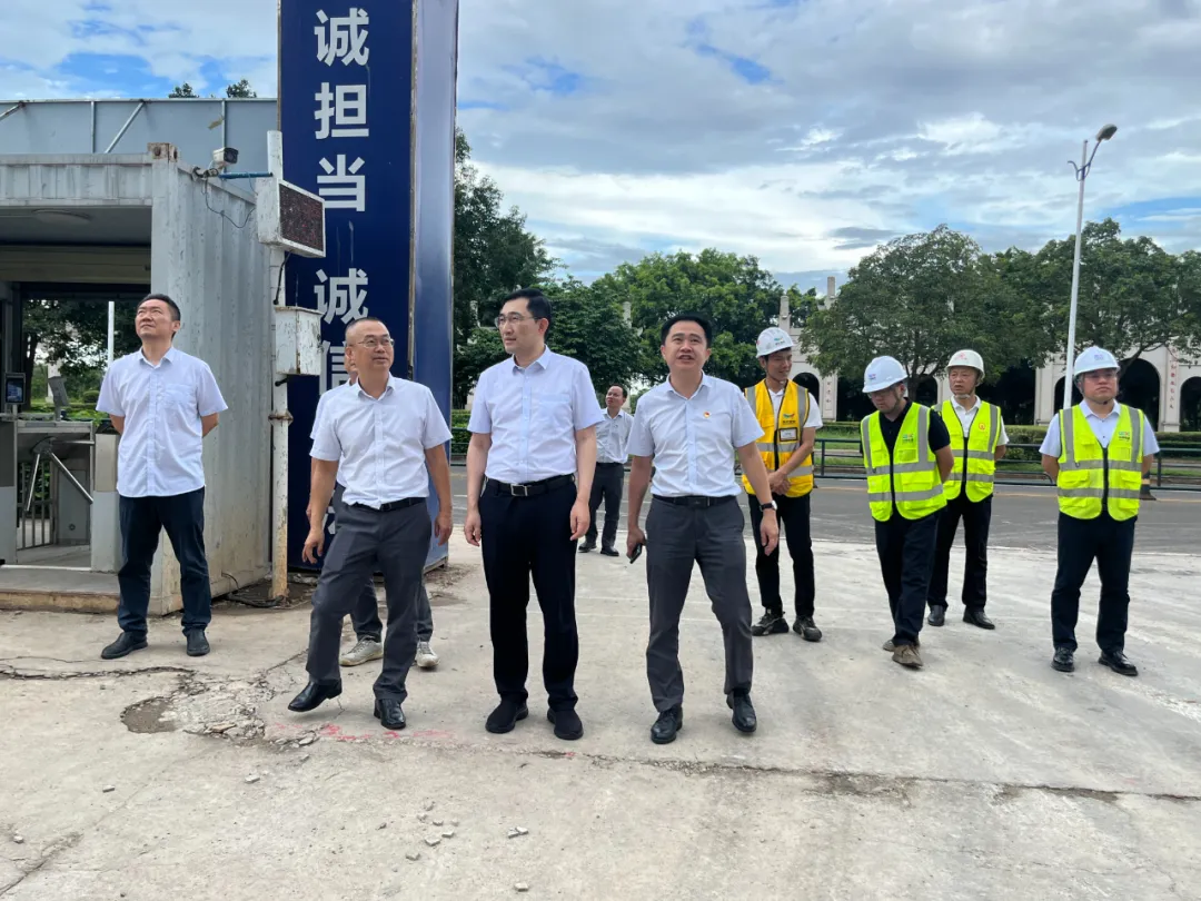 劉國鑫到臨高支行調(diào)研指導(dǎo)黨紀學(xué)習(xí)教育開展