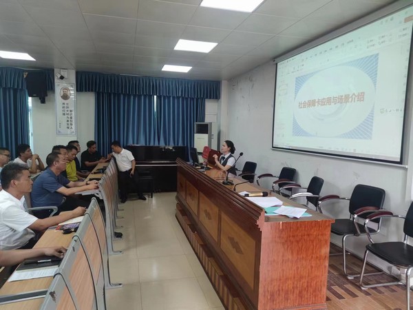 儋州支行走進(jìn)學(xué)校，拓展銀校異業(yè)合作模式