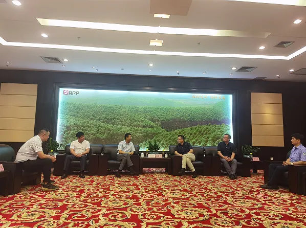 陳維到海南農(nóng)商銀行儋州支行調(diào)研并深入客戶一線走訪 陳維到海南農(nóng)商銀行儋州支行調(diào)研并深入客戶一線走訪