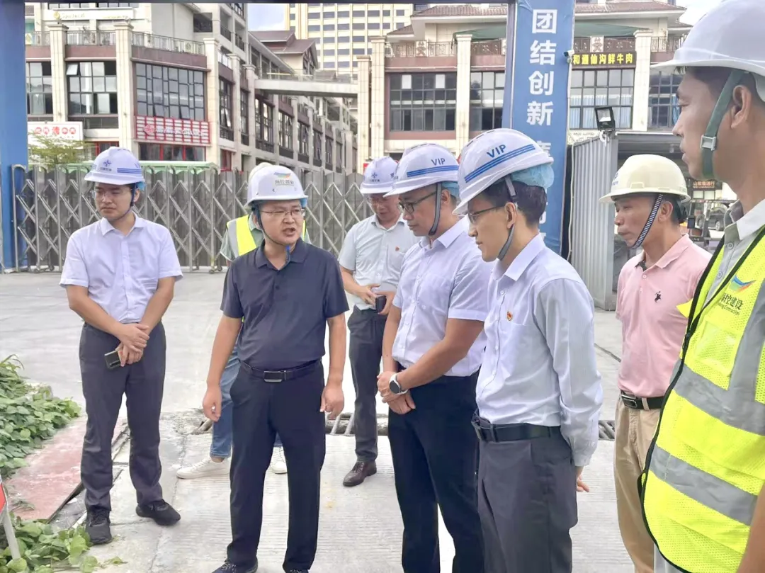 吳敏到海南農(nóng)商銀行中部金融中心項(xiàng)目現(xiàn)場調(diào)研