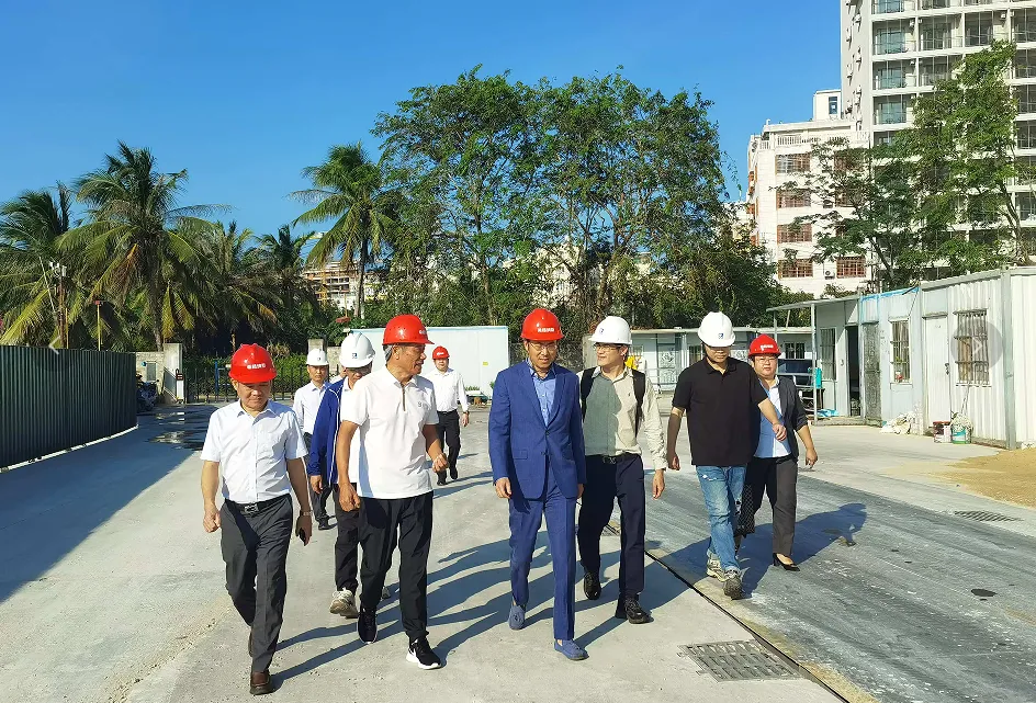 陳維帶隊(duì)到海南農(nóng)商銀行三亞、陵水等支行調(diào)研，并深入企業(yè)貸后走訪