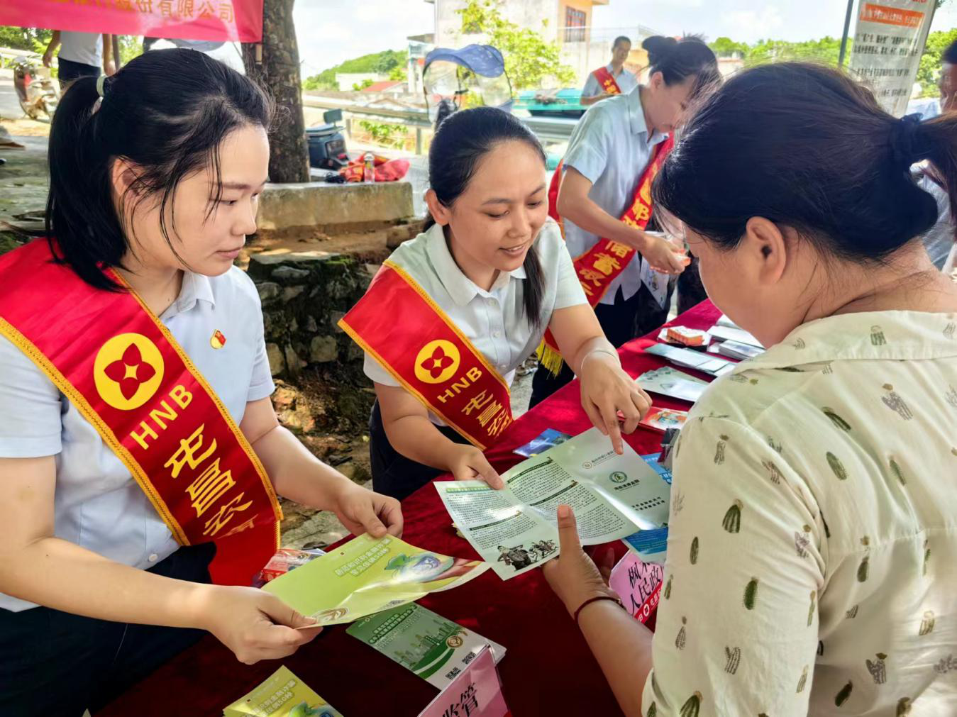 屯昌農(nóng)商銀行開展清廉金融文化進(jìn)鄉(xiāng)村 宣傳活動(dòng)