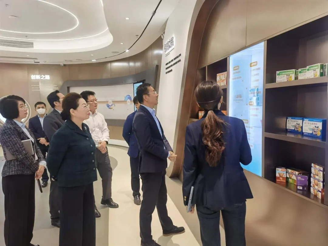 陳維帶隊到鄉(xiāng)村基層調(diào)研金融服務(wù)，并深入一線走訪客戶