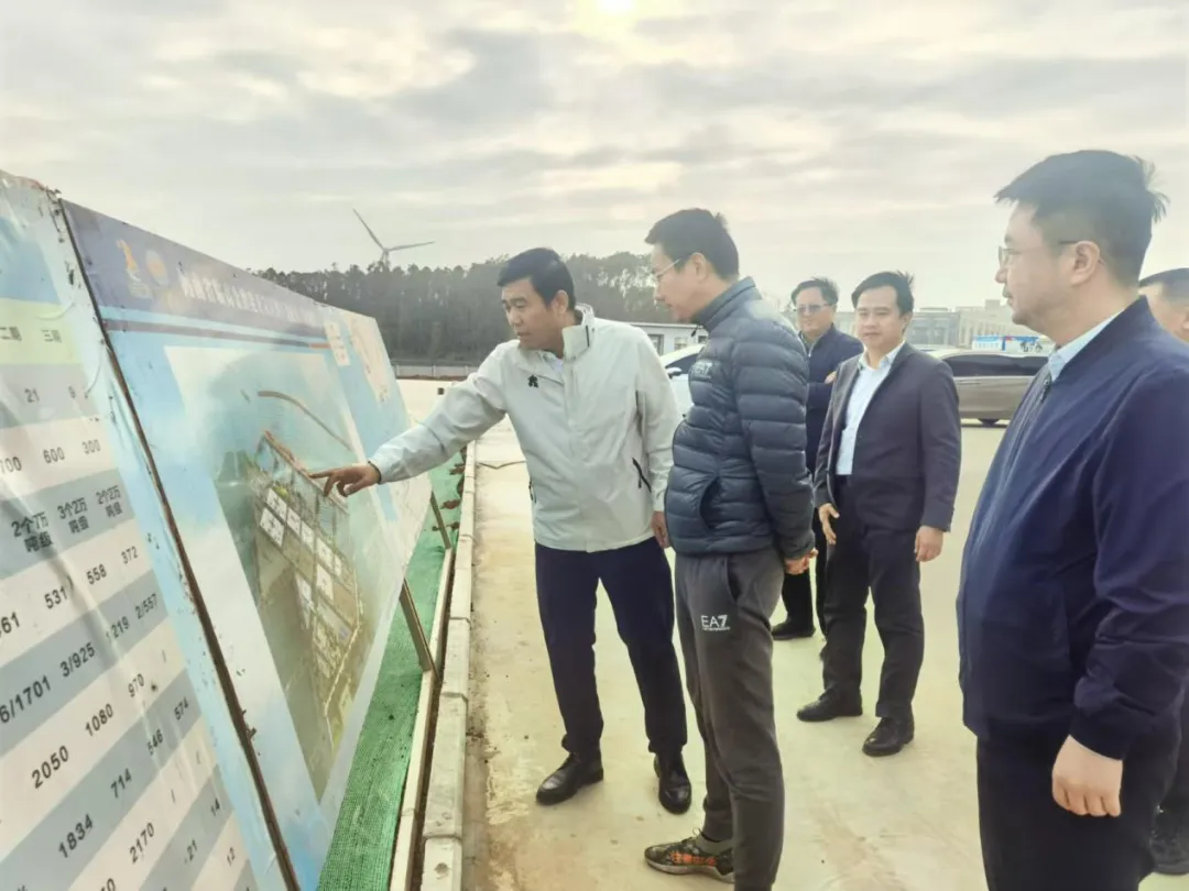 陳維帶隊(duì)到海南農(nóng)商銀行臨高支行調(diào)研并深入客戶一線走訪