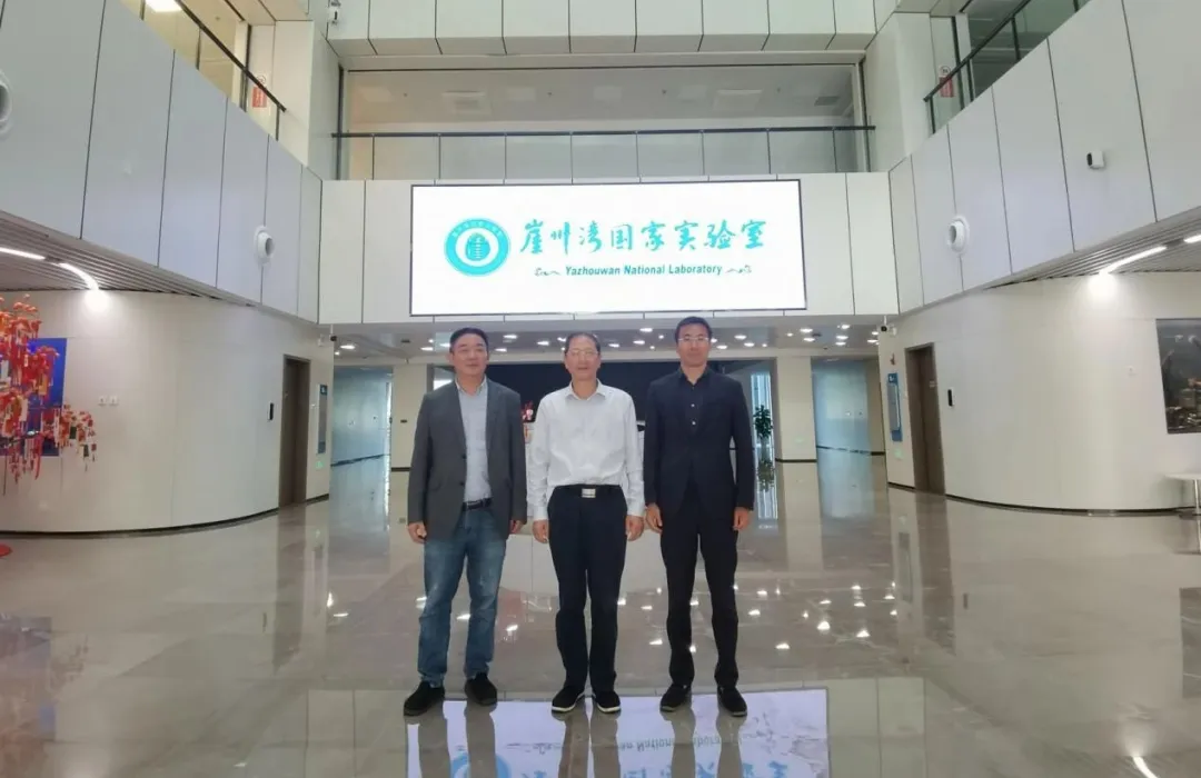 陳維赴海南農(nóng)商銀行三亞支行調(diào)研慰問并深入客戶一線走訪