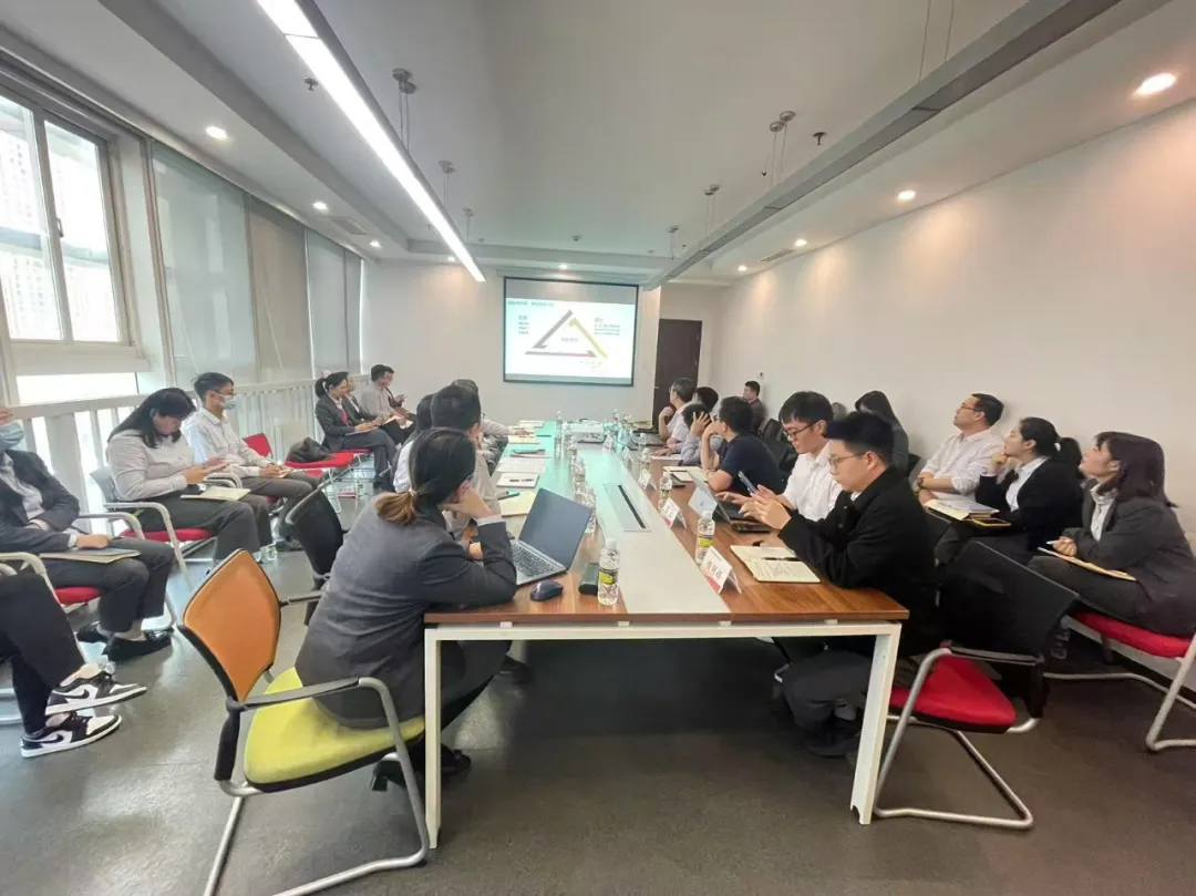 海南農(nóng)商銀行與省財(cái)金集團(tuán)開展AI賦能及投貸聯(lián)動(dòng)跨界合作交流會(huì)