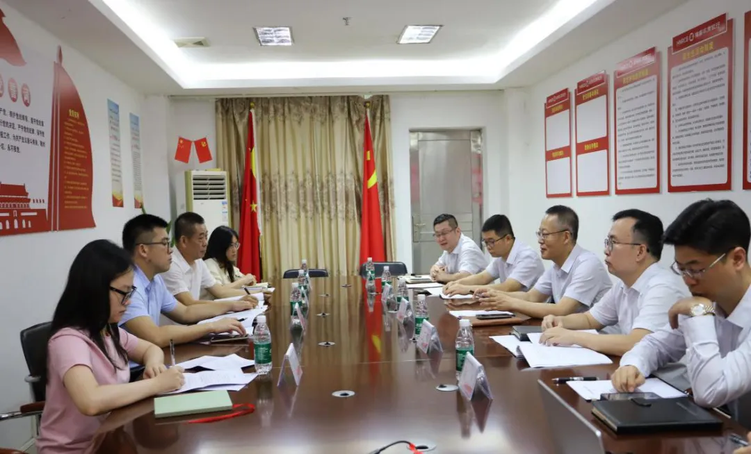 瓊海金融監(jiān)管支局局長(zhǎng)謝江濤到海南農(nóng)商銀行瓊海支行走訪調(diào)研