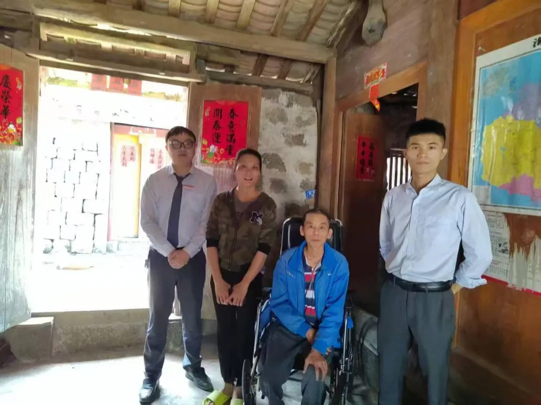 定安嶺口支行：上門社保服務(wù)解民憂 暖心舉措顯擔(dān)當(dāng)