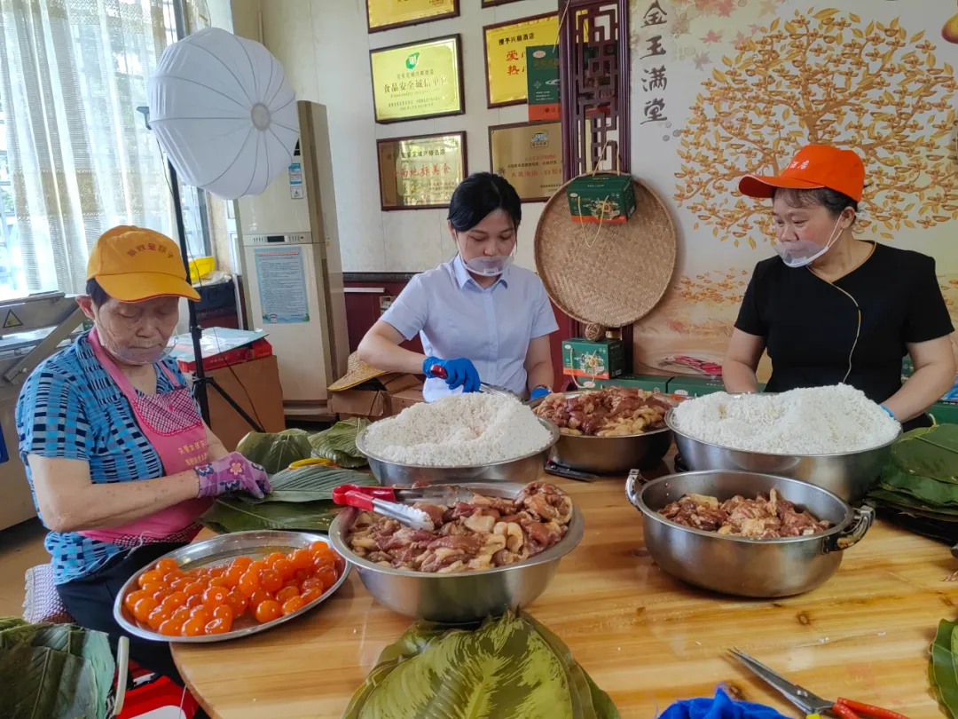 定安支行精準(zhǔn)滴灌定安粽子全產(chǎn)業(yè)鏈