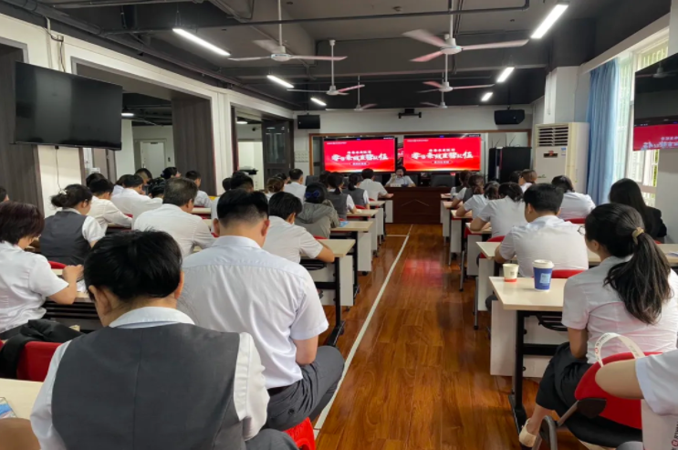 三亞支行零售條線直營隊(duì)伍集約化培訓(xùn)賦能隊(duì)伍提效能