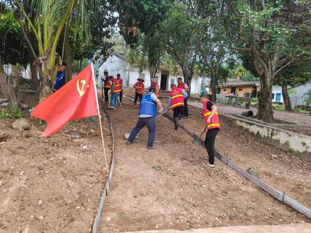 萬寧支行：金融活水解困境 真情幫扶助新生