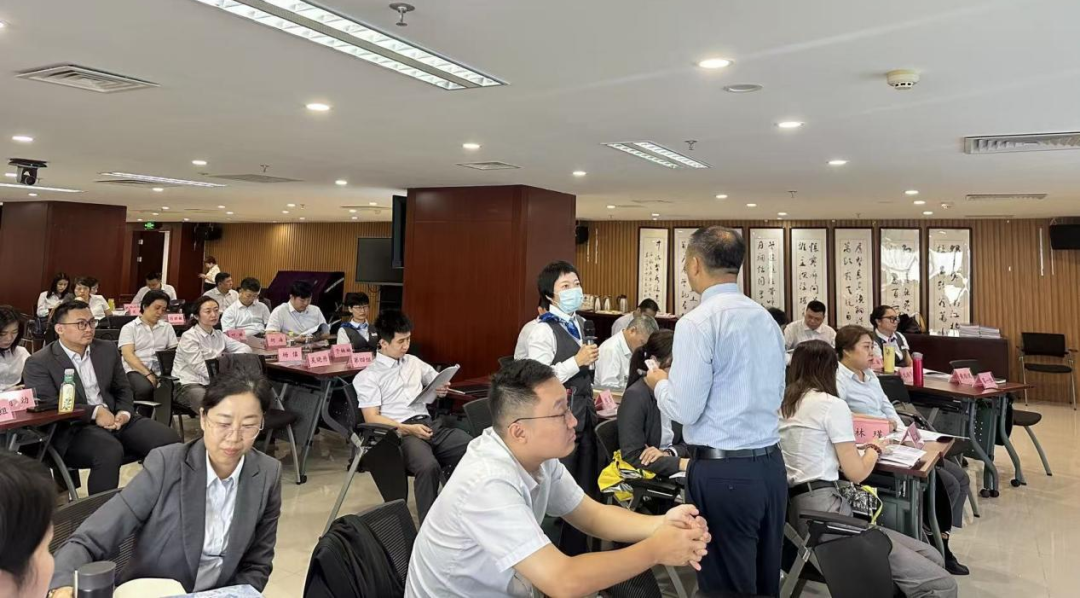 海口支行舉辦2025年度文明優(yōu)質(zhì)服務(wù)專題培訓(xùn)