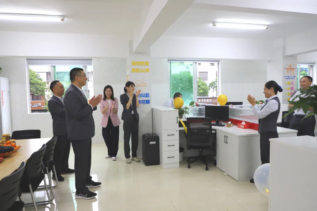 萬(wàn)寧支行零售信貸服務(wù)站揭牌 萬(wàn)寧支行零售信貸服務(wù)站揭牌