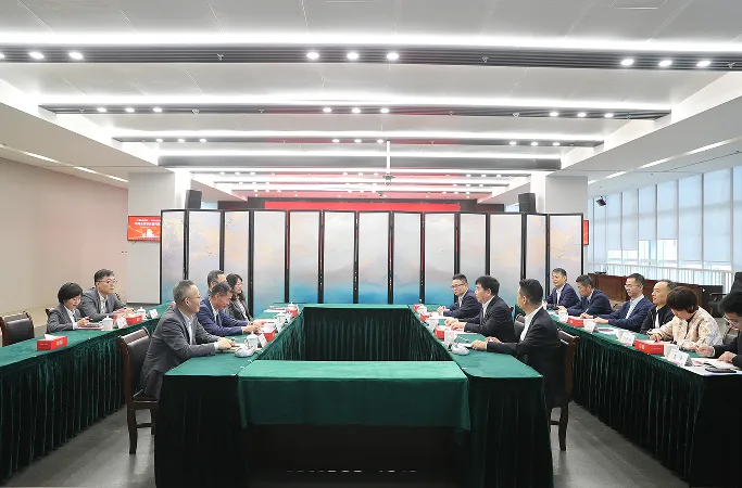 海南農(nóng)商銀行與中國金幣集團建立戰(zhàn)略合作 海南農(nóng)商銀行與中國金幣集團建立戰(zhàn)略合作